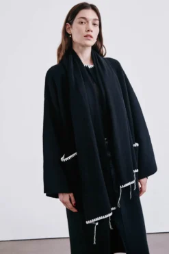 Blanket Stitch Scarf Black