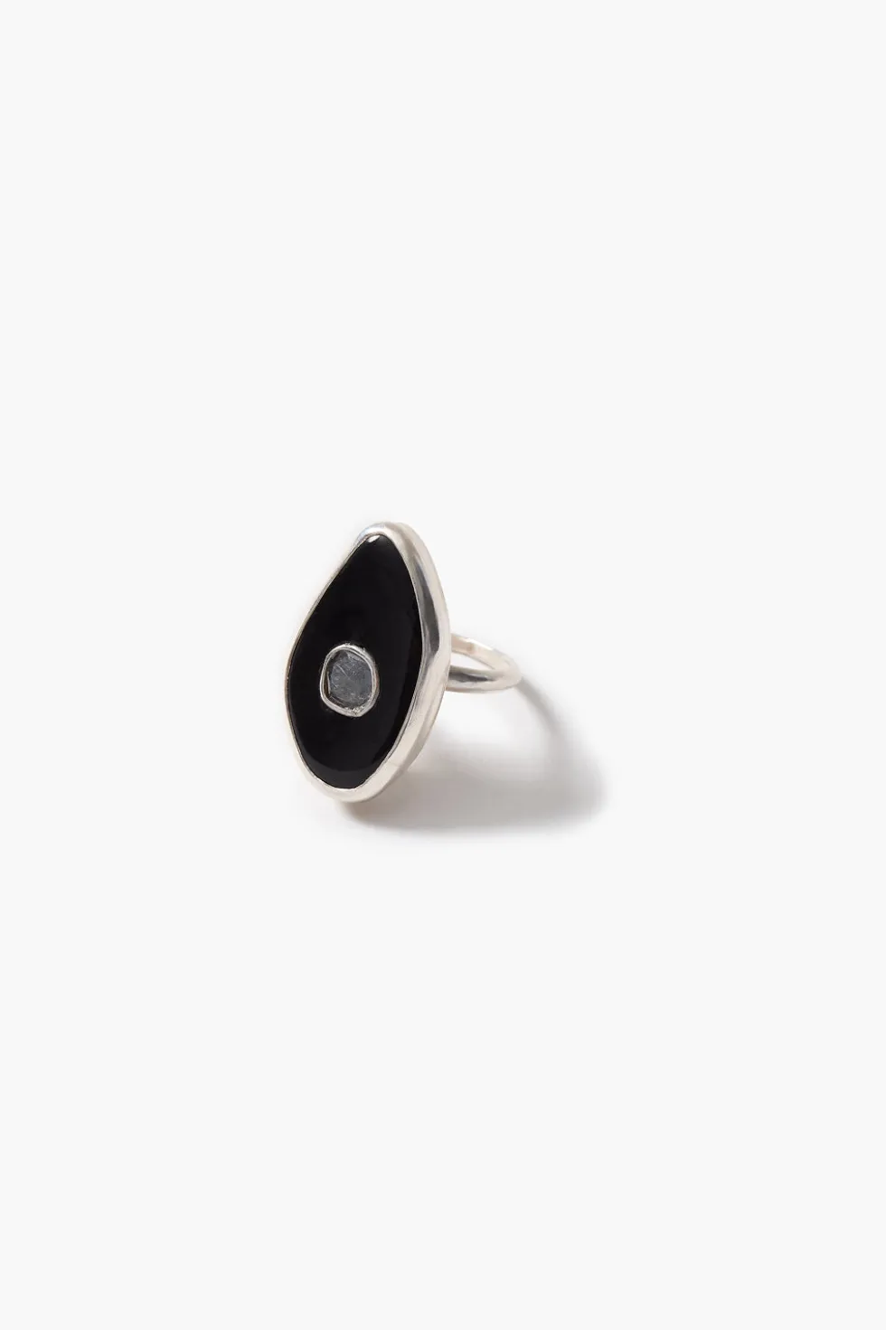 Oasis Ring Black Horn
